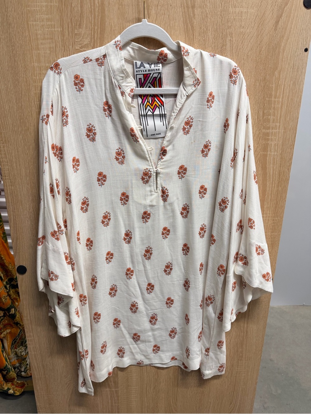LA VIE STYLE HOUSE Cream Button-Down Floral Tunic